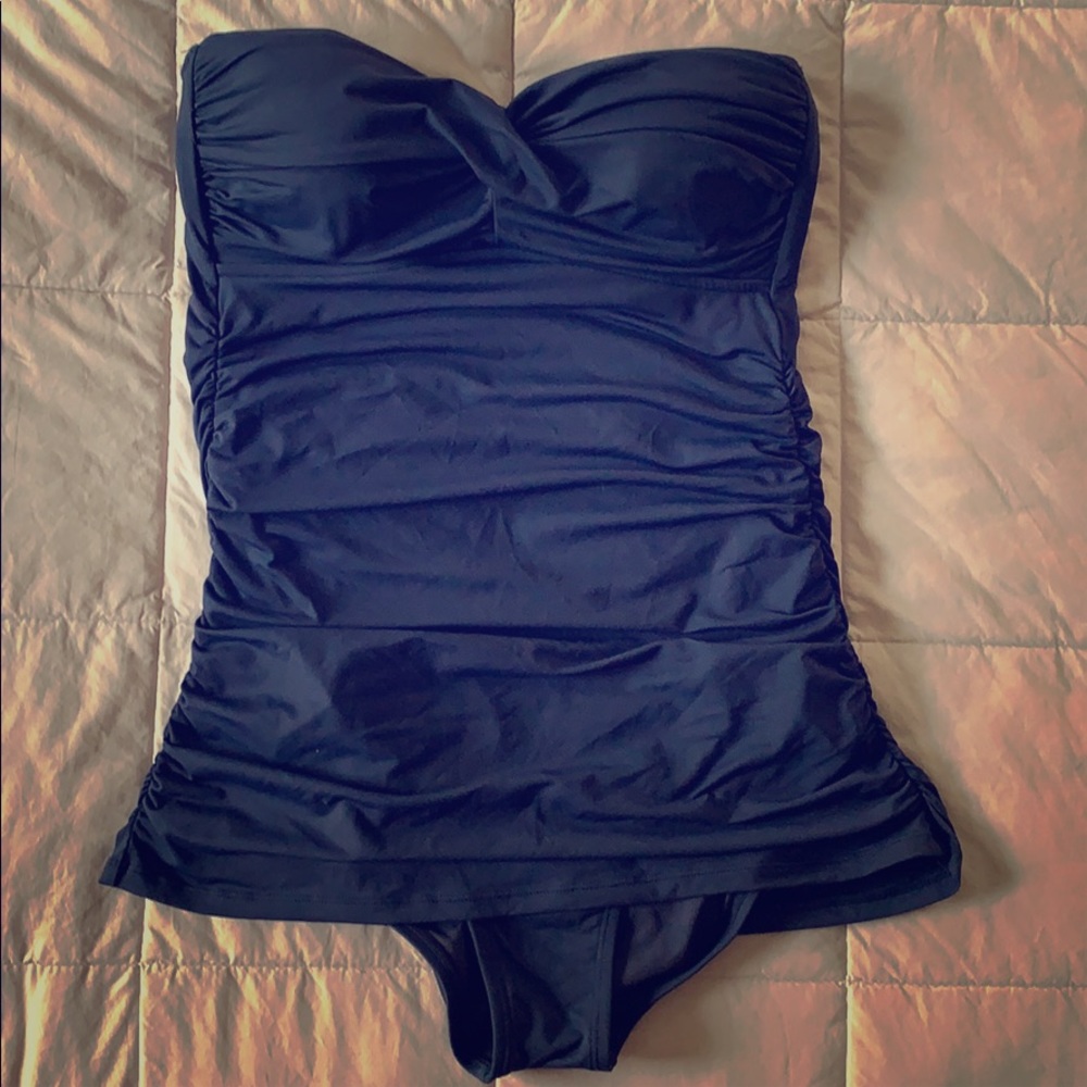 Women’s one piece bathing suit
